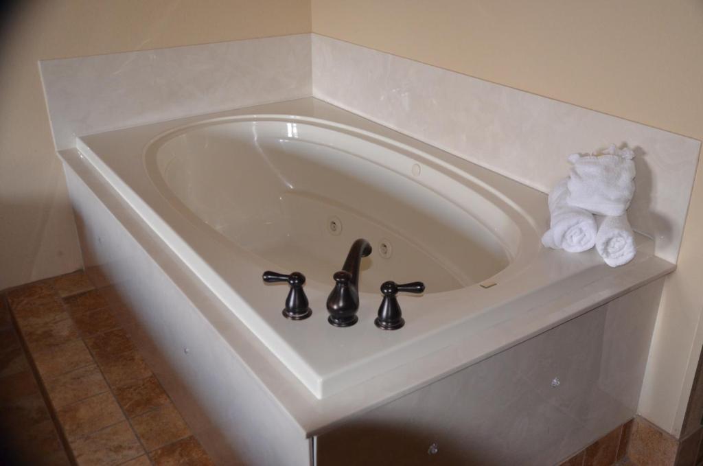 Grand Smokies Resort Lodge פיג'ן פורג' חדר תמונה